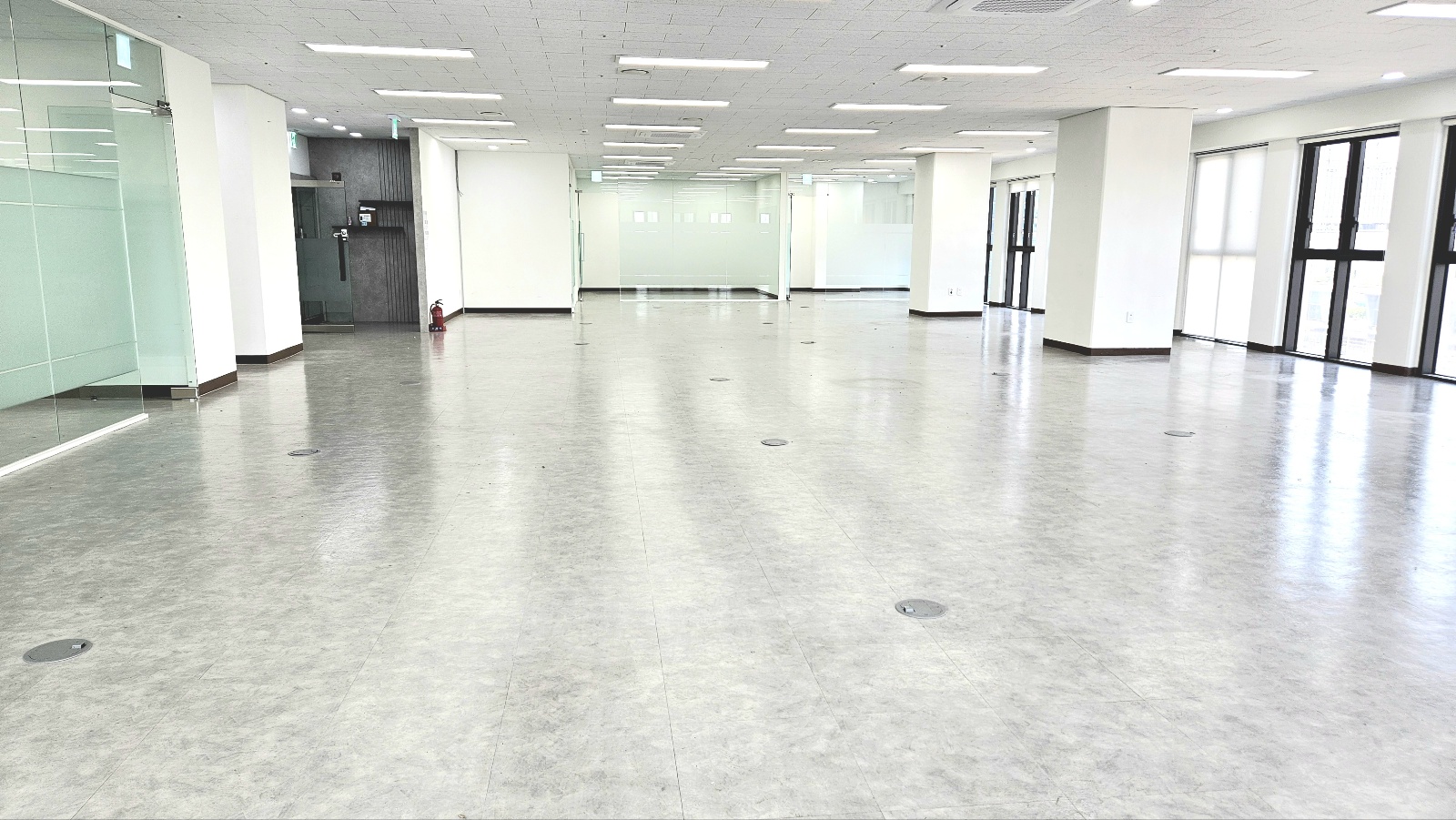 [전용 확장100평] 코너호실포함 풀인테리어 즉시입주 자가사옥강추 사진 2