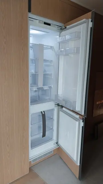 [기숙사매매] ㄱ자 통창으로 된 호실 밝고 시원한 뷰 호텔식인테리어 사진 3