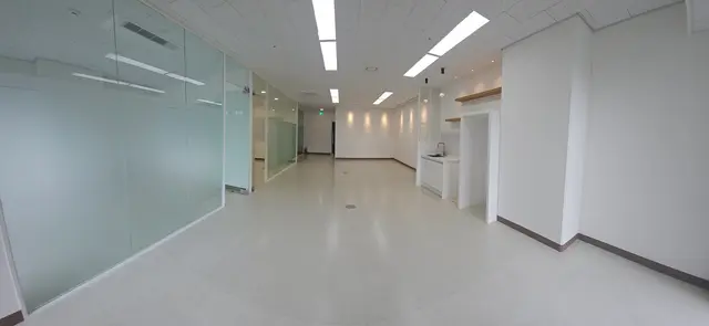 [공장매매]확장 전용30평 귀한인테리어 룸3,고급진탕비 공간, 따뜻한조명설치 사진 5
