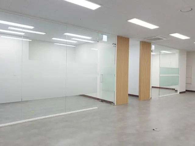 [룸2,탕비,고급진인테리어] 시세보다 저렴한 가성비최강 확장전용 약30평,8월말이후입주가능 사진 5