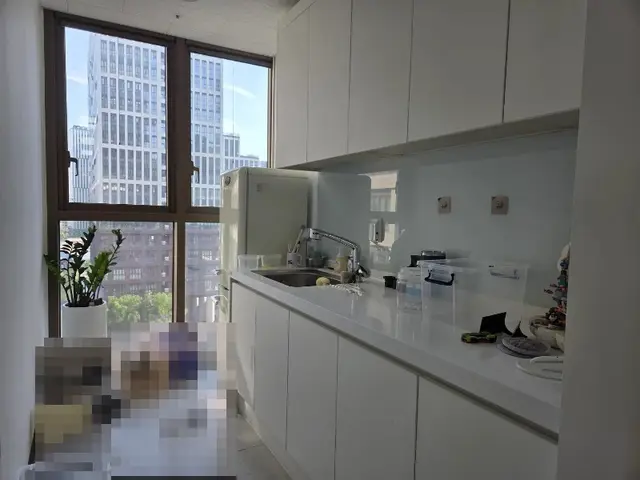 남향·룸2·넓은 탕비실까지 갖춘 실사용 좋은 20평대 사무실