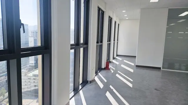 [사무실급매] 확장 전용100평 룸4, 탕비 북동향 파노라마뷰 사진 7