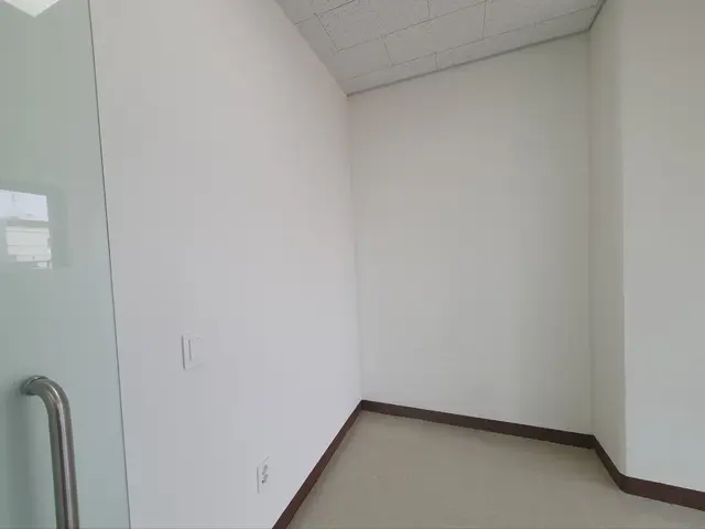 가산퍼블릭 23평 사무실 임대 룸2 공장등록 가능 월110만원 사진 4