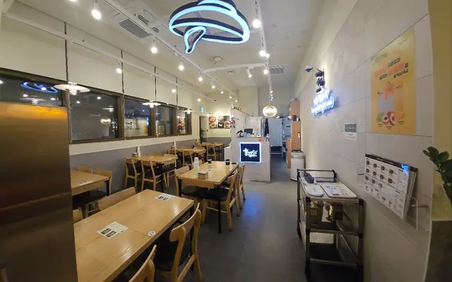 가산퍼블릭 상가 임대 지하1층 홍대개미 시설부터 가맹계약까지 승계하는 조건 월임대료320만원 사진 4