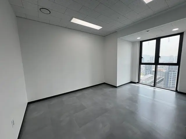[가성비 추천] 임대 사무실 코너호실 전용 47평 사진 4